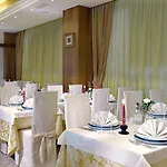 Готель Ca' D'oro Tre Stelle Superior Adults Only Бібіоне