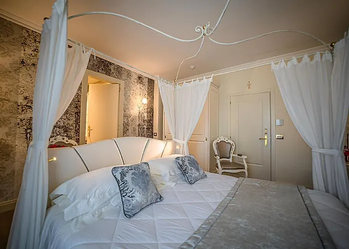 호텔 Ca' D'oro Tre Stelle Superior Adults Only 3*