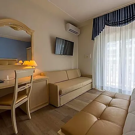Отель Ca' D'oro Tre Stelle Superior Adults Only Бибионе